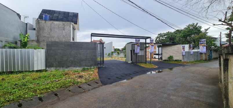 dijual rumah lokasi strategis hanya 200