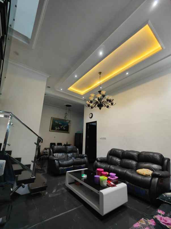 dijual rumah lokasi taman sulfat kota malang