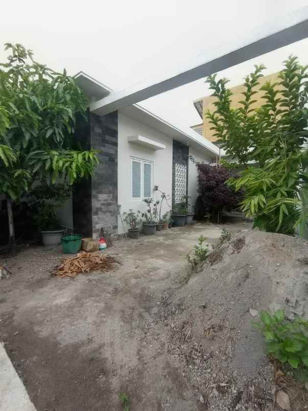 dijual rumah lpmp