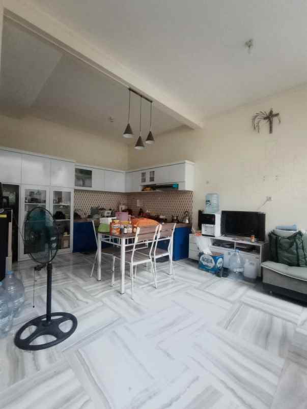 dijual rumah lpmp
