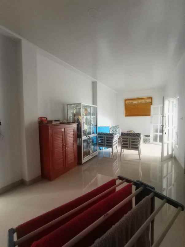 dijual rumah lpmp