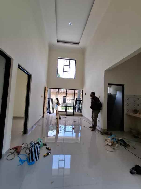 dijual rumah madurejo prambanan sleman