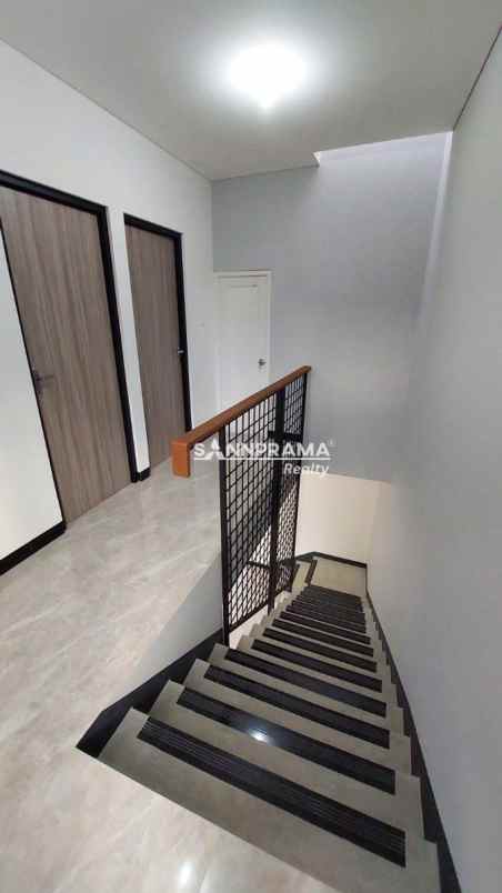 dijual rumah mampang