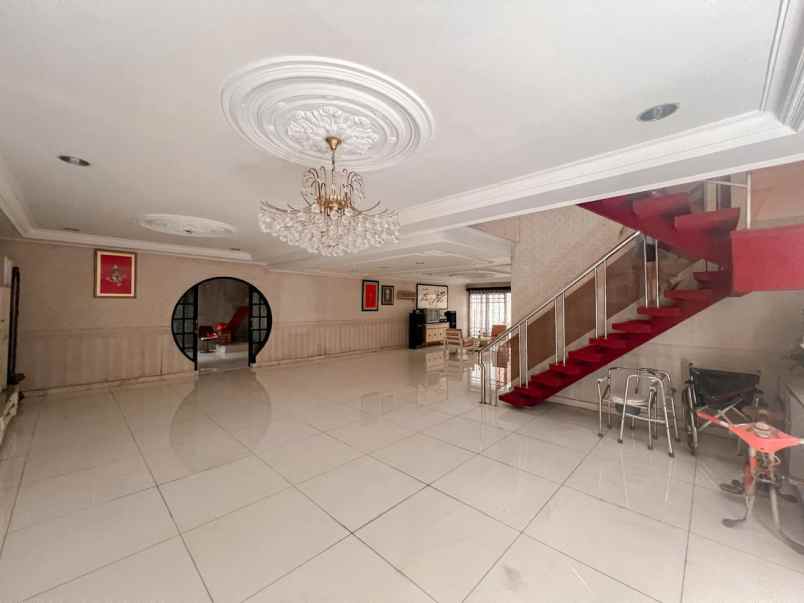 dijual rumah mangga besar