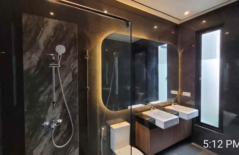 dijual rumah manyar kertoadi