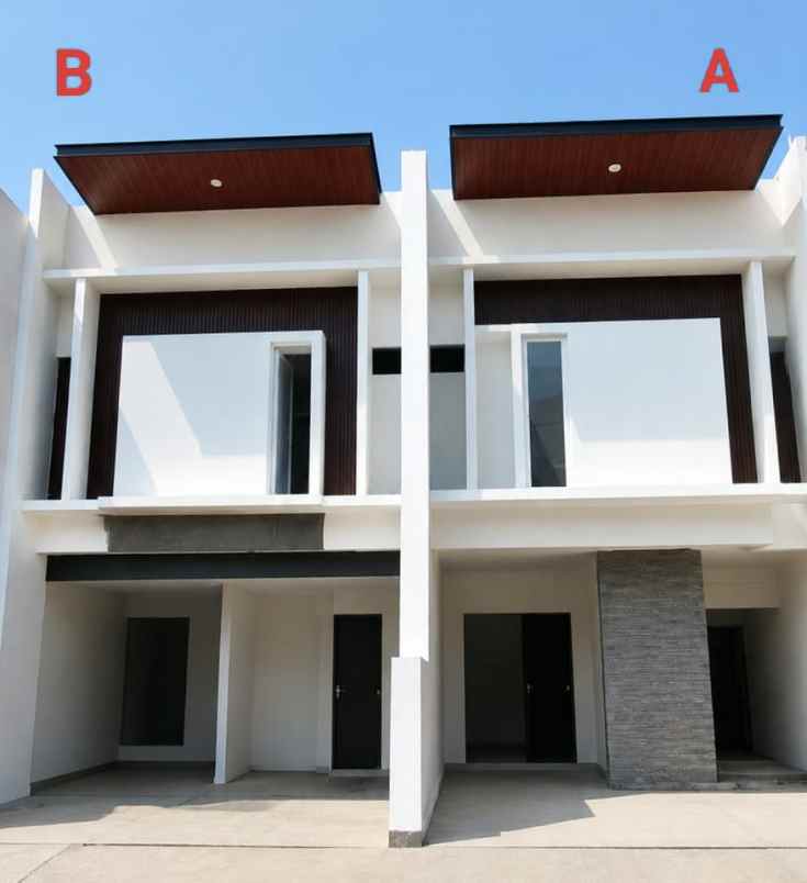 dijual rumah manyar rejo