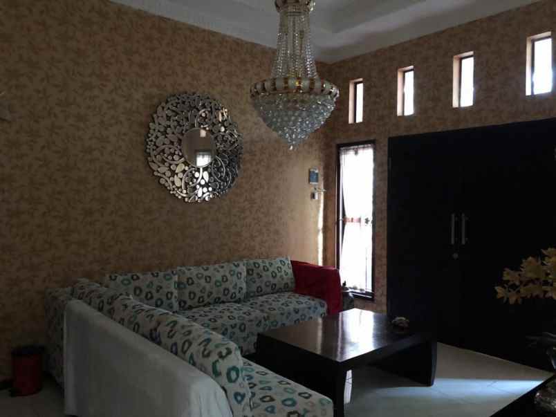 dijual rumah medokan asri