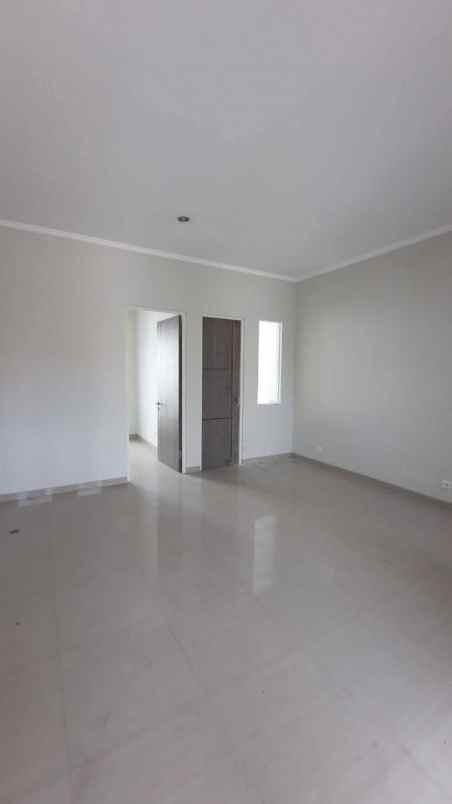 dijual rumah medokan asri