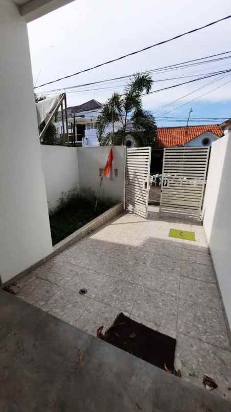 dijual rumah medokan asri