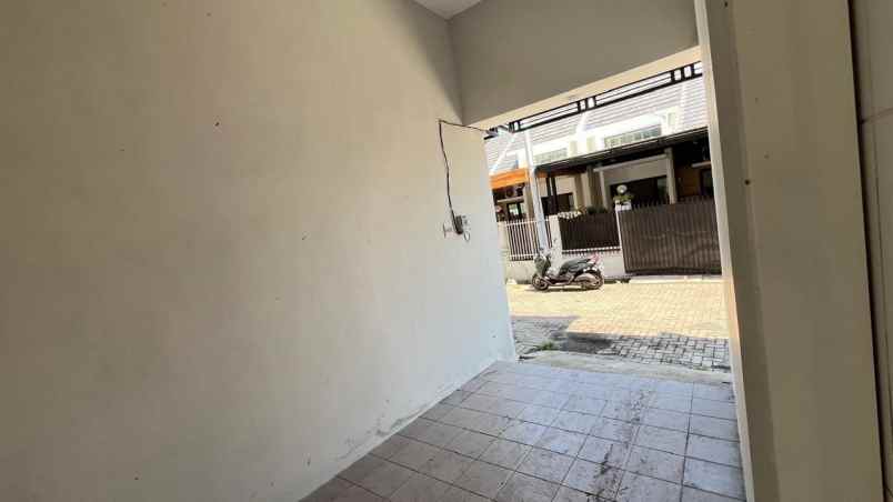 dijual rumah medokan ayu dekat merr tol upn
