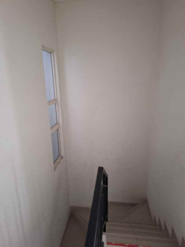 dijual rumah metland menteng cluster