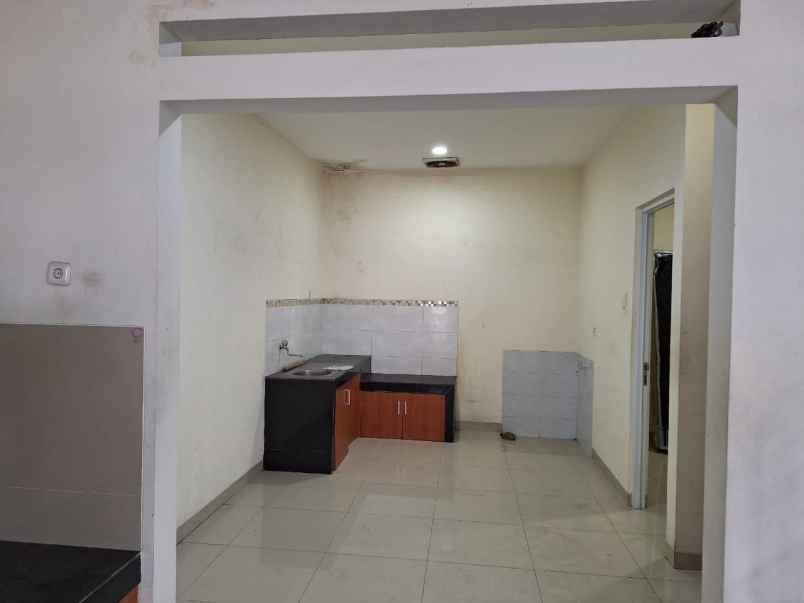 dijual rumah metland menteng cluster