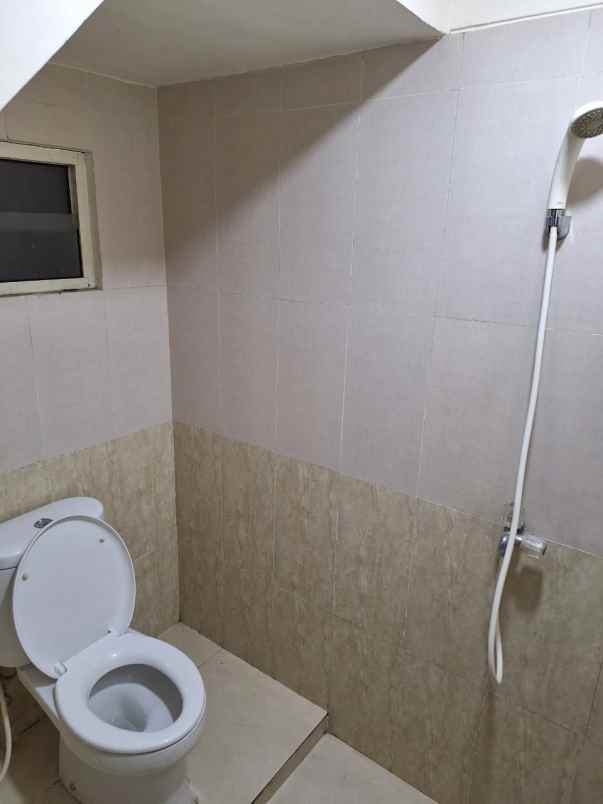 dijual rumah metland menteng cluster