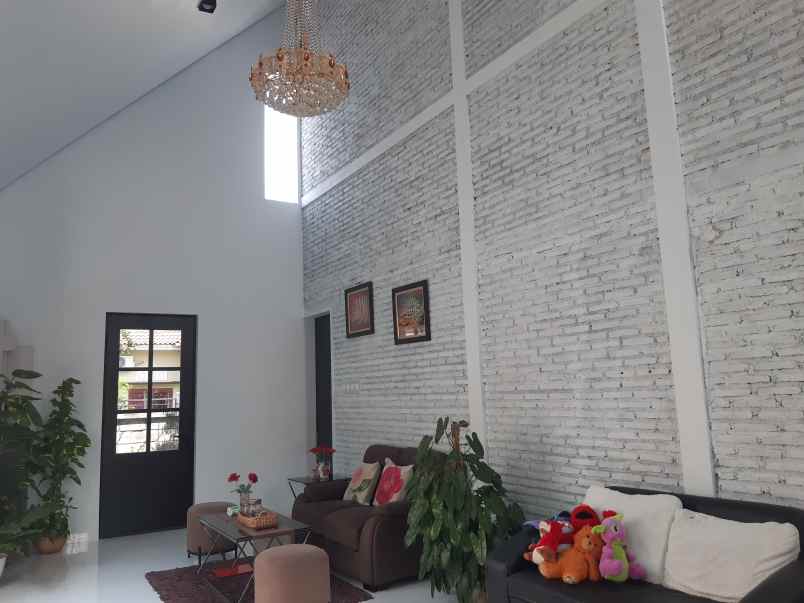 dijual rumah minimalis di kebonsari