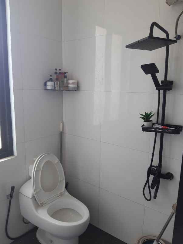 dijual rumah minimalis di kebonsari