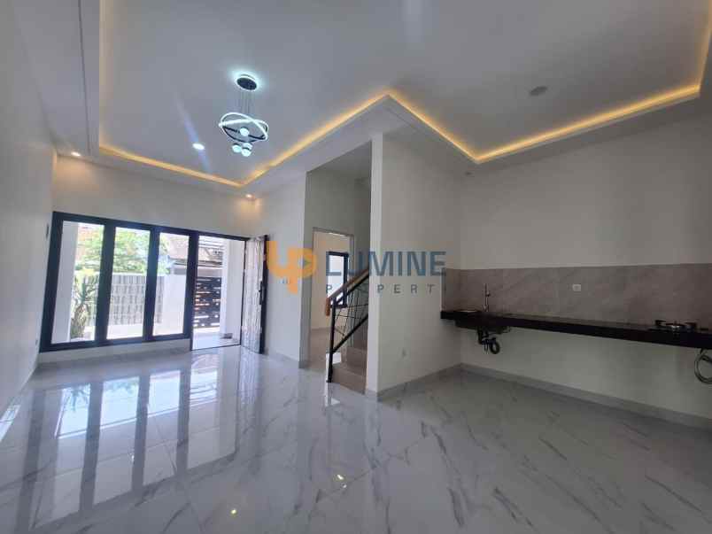 dijual rumah minomartani