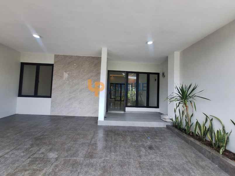 dijual rumah minomartani