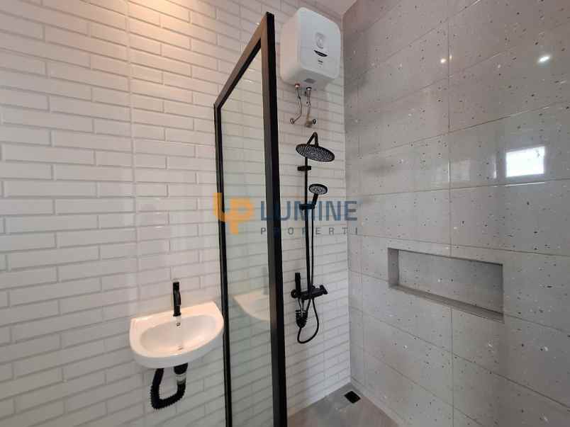 dijual rumah minomartani