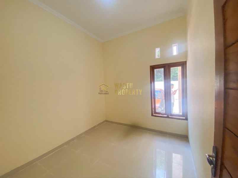 dijual rumah moyudan