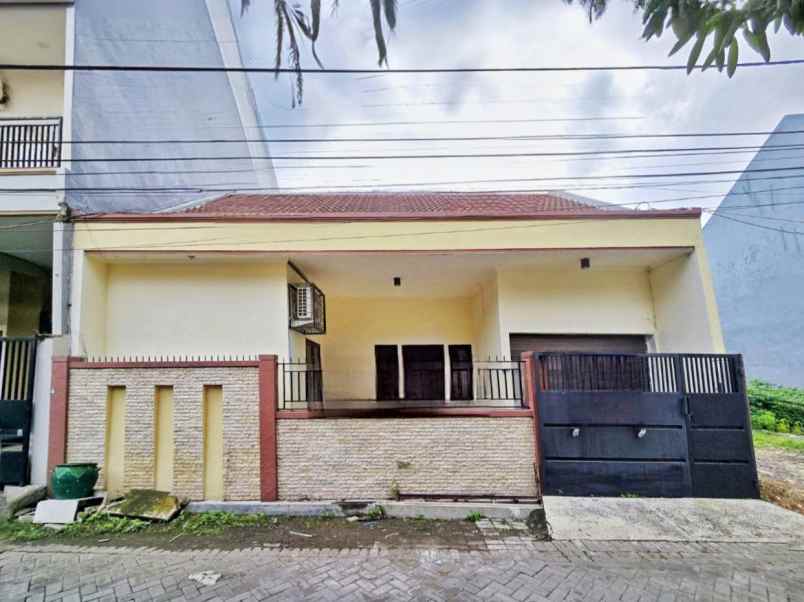 dijual rumah mulyosari