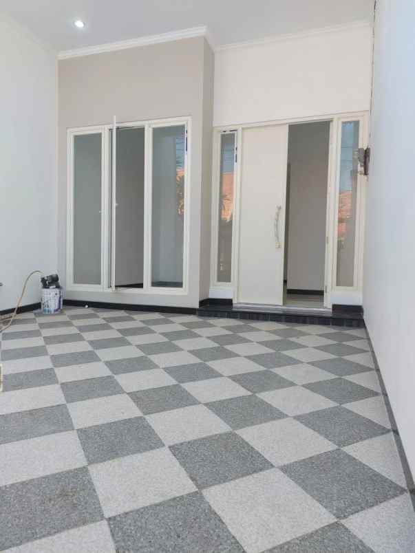 dijual rumah mulyosari