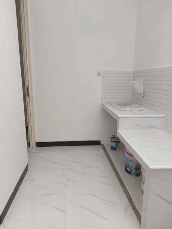 dijual rumah mulyosari