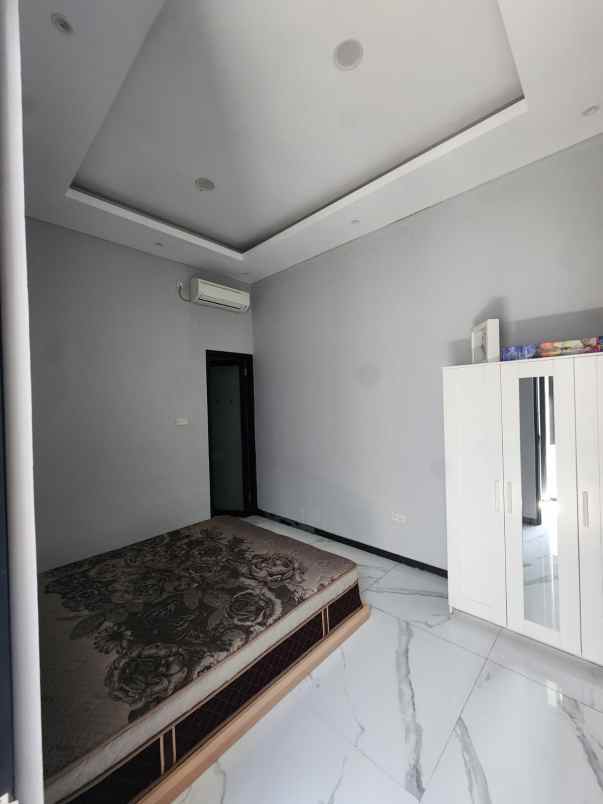dijual rumah mulyosari