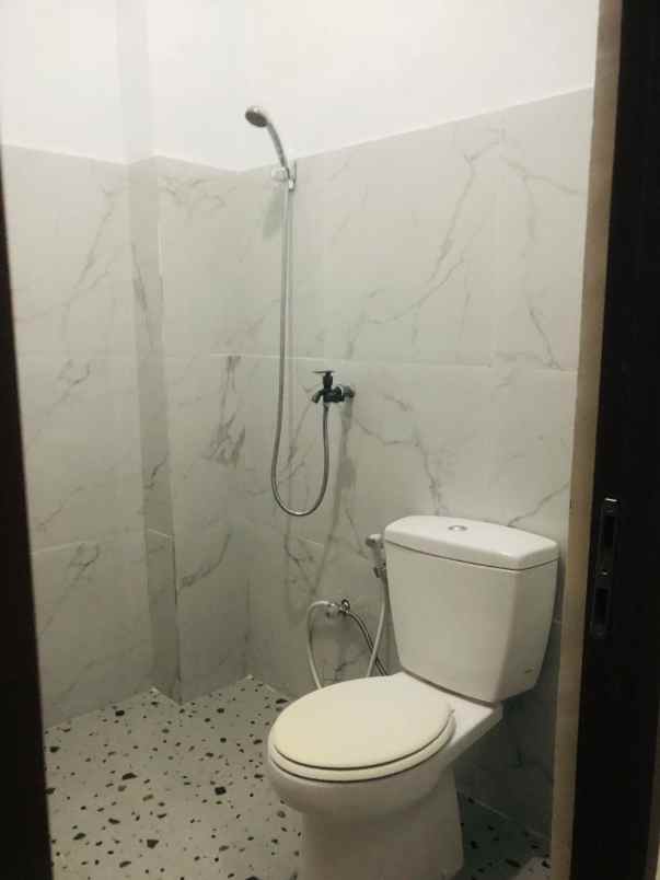 dijual rumah mulyosari utara