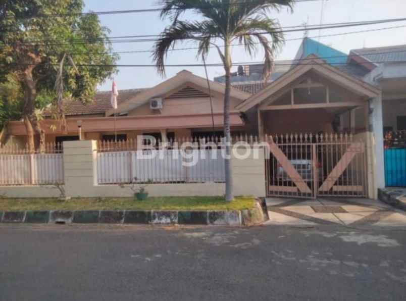 dijual rumah nginden intan