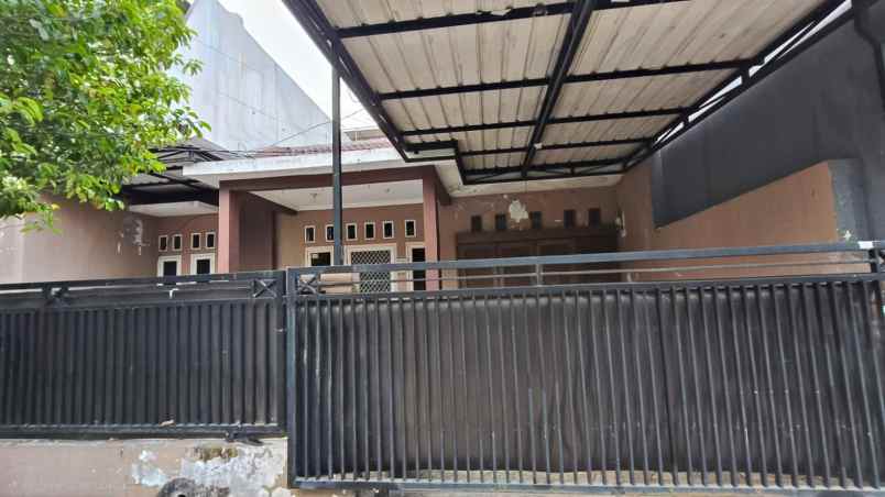 dijual rumah nginden intan