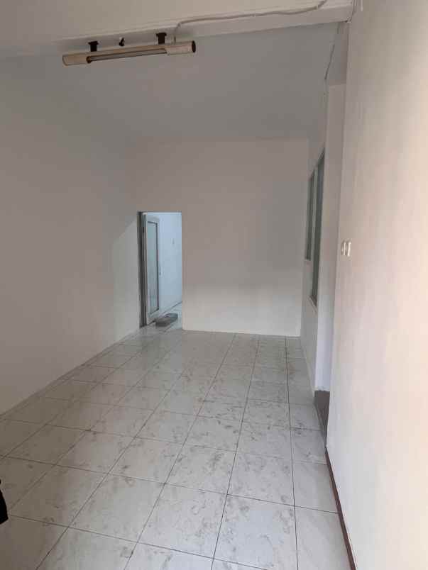 dijual rumah nginden intan timur