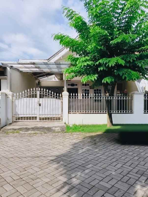 dijual rumah nirwana eksekutif