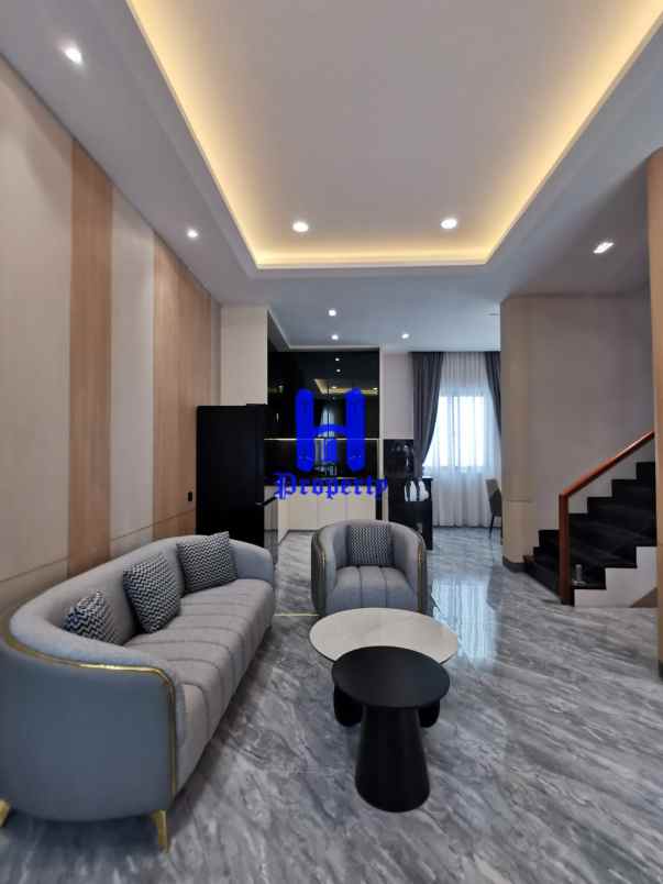 dijual rumah pacific palace jalan besar