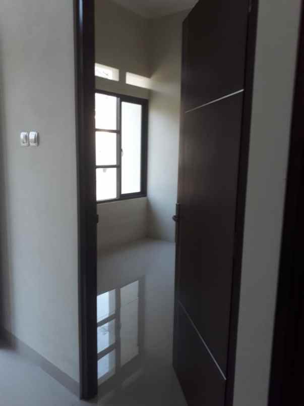 dijual rumah padurenan kec mustika jaya