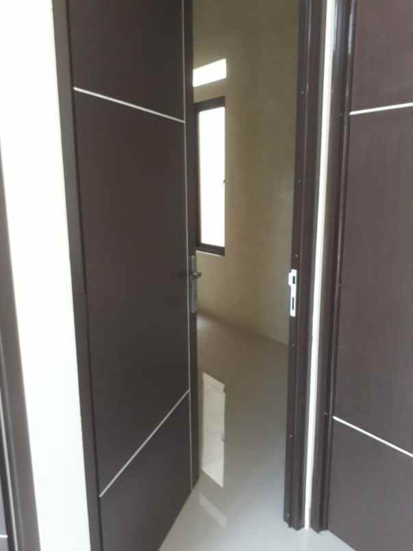 dijual rumah padurenan kec mustika jaya