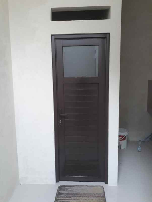 dijual rumah padurenan kec mustika jaya