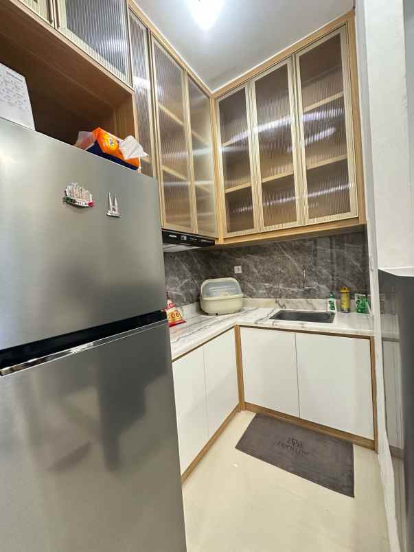 dijual rumah pakuwon city
