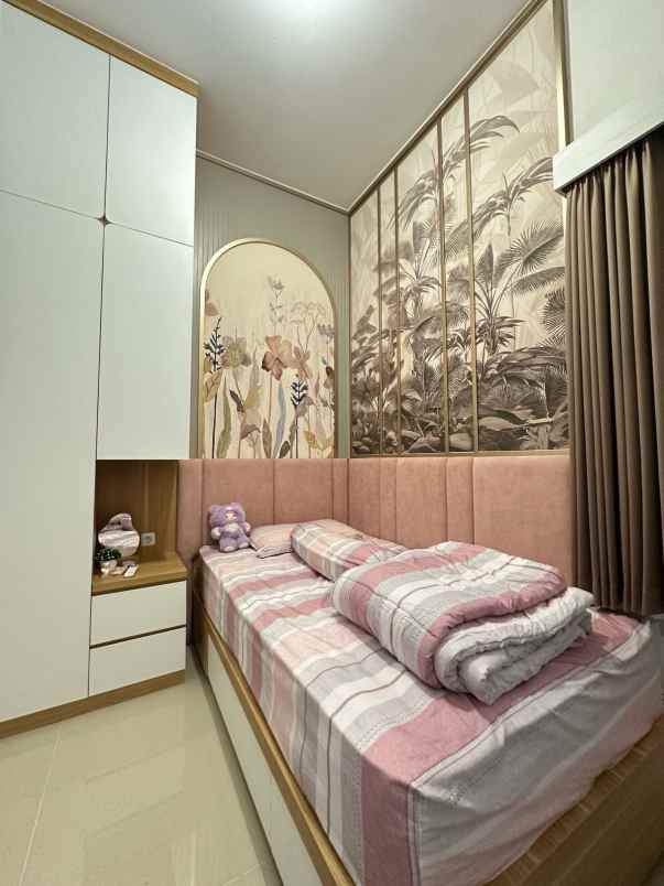 dijual rumah pakuwon city