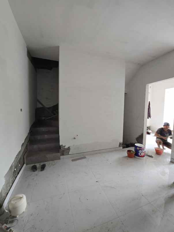 dijual rumah panjang jiwo permai