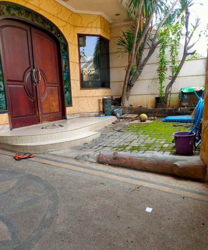 dijual rumah pantai mentari