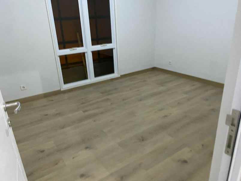 dijual rumah pasadena paramount land