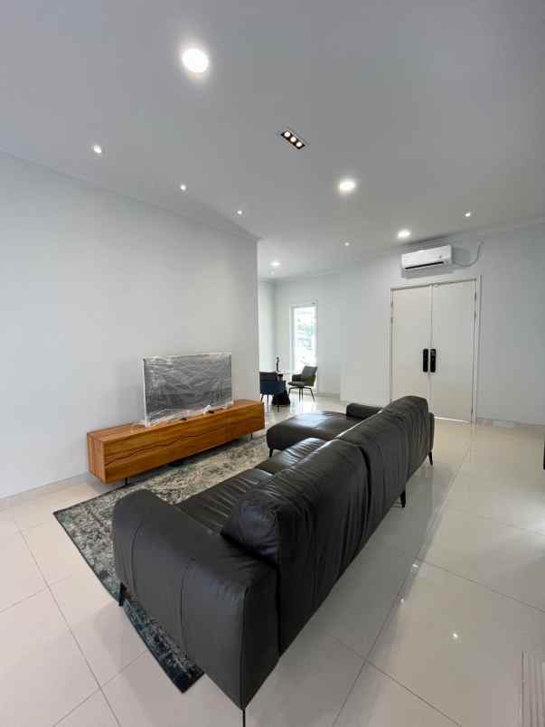 dijual rumah pasadena paramount land