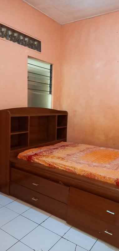 dijual rumah perum oma view