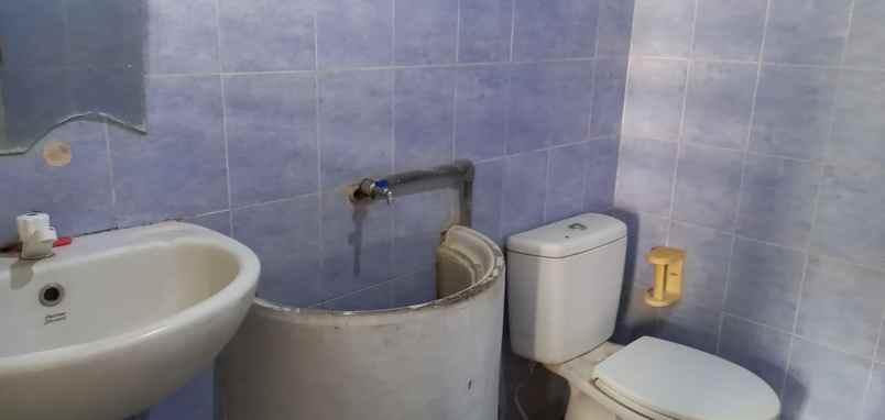 dijual rumah perum oma view