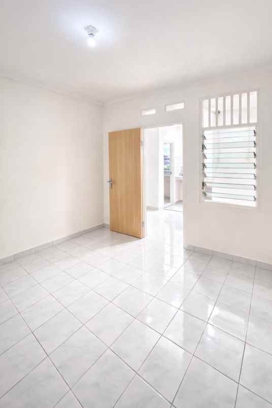 dijual rumah perum pura bojonggede