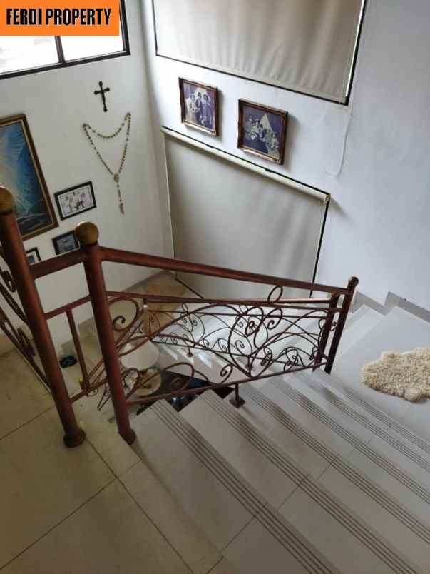 dijual rumah perumahan citra gran cibubur