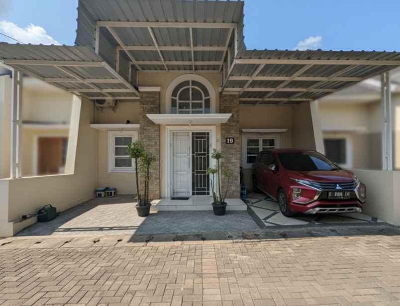 dijual rumah perumahan griya tentrem