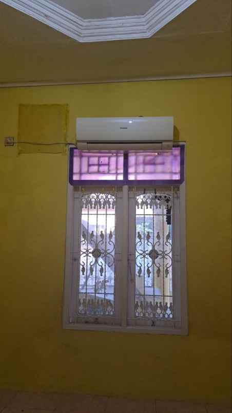 dijual rumah perumahan mega regency