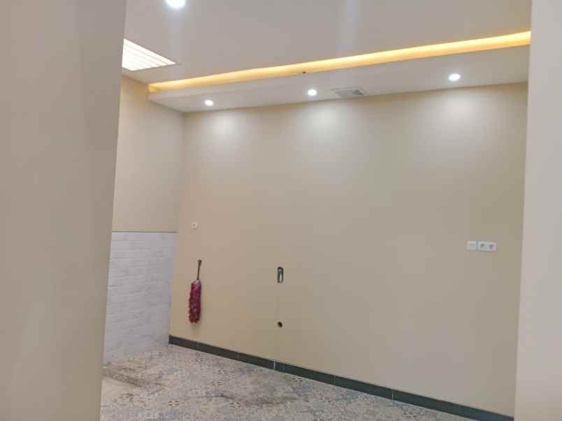 dijual rumah perumahan puri safira menganti gresik
