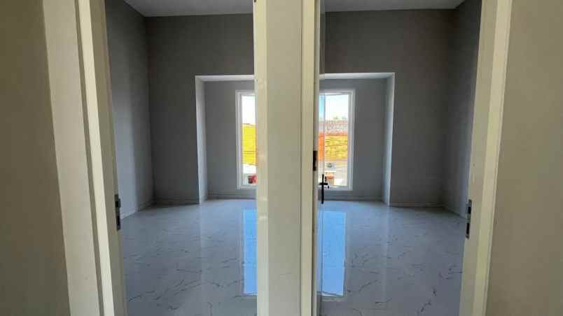 dijual rumah perumahan rungkut